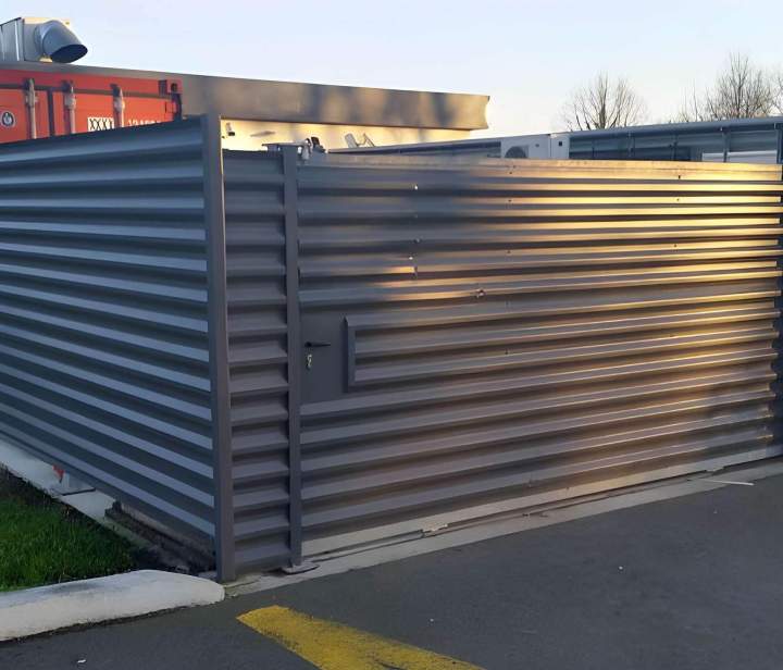 Délimitations périmétriques en métal pour sécuriser vos espaces extérieurs